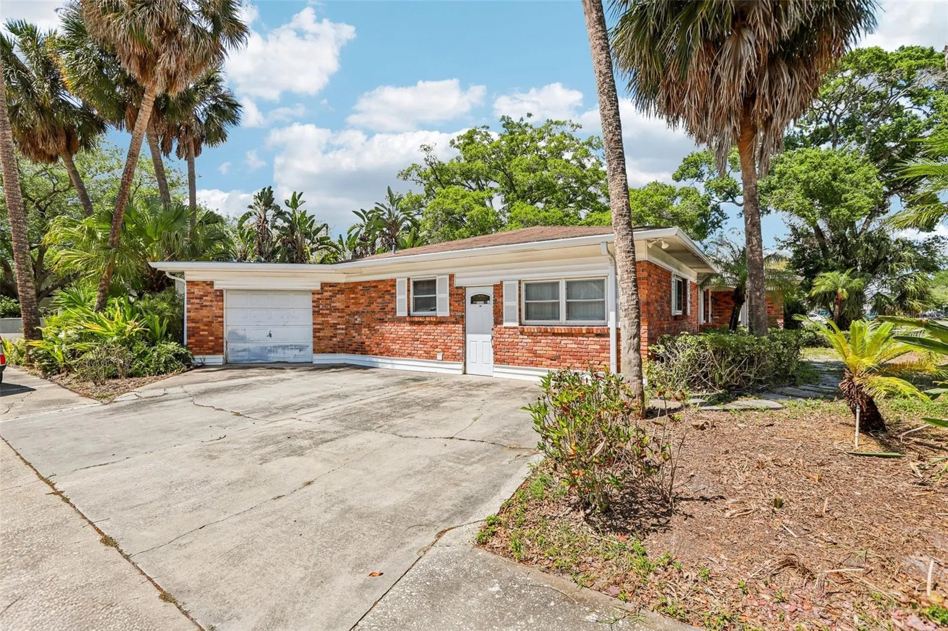 215 S West Shore Boulevard Tampa FL 33609