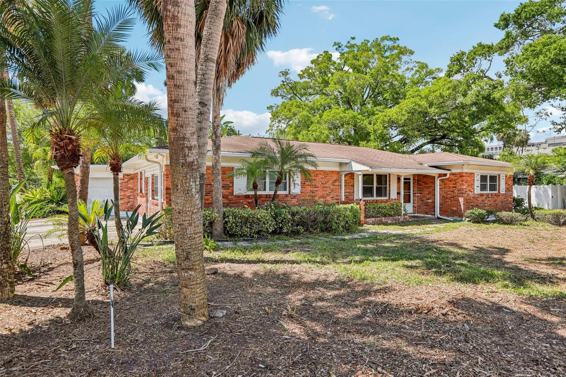 215 S West Shore Boulevard Tampa FL 33609
