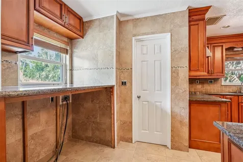 215 S West Shore Boulevard Tampa FL 33609