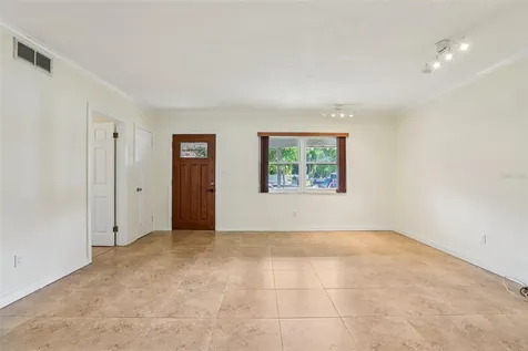 215 S West Shore Boulevard Tampa FL 33609