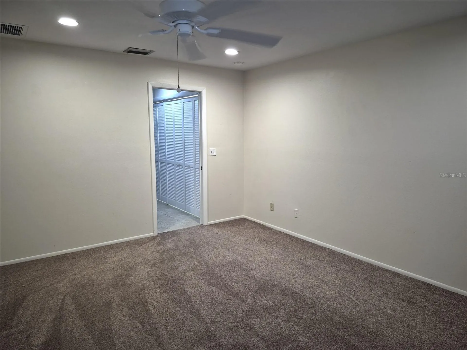 160 Joanne Place Oldsmar FL 34677