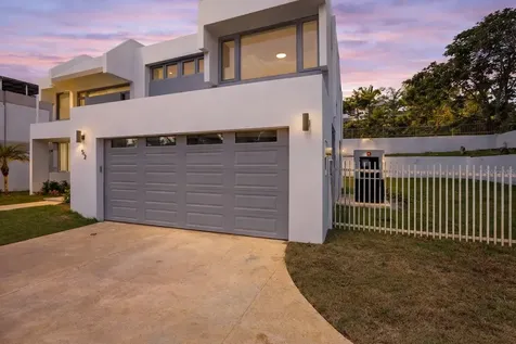 52 Capri Street San Juan PR 00926
