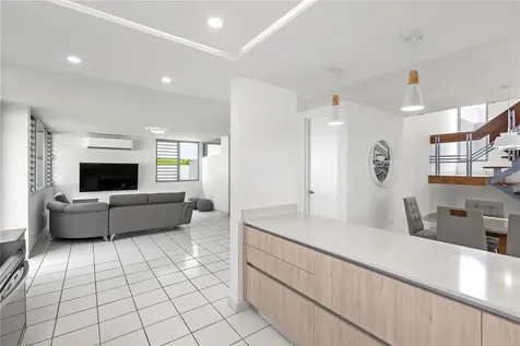 52 Capri Street San Juan PR 00926
