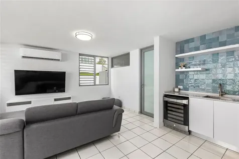 52 Capri Street San Juan PR 00926