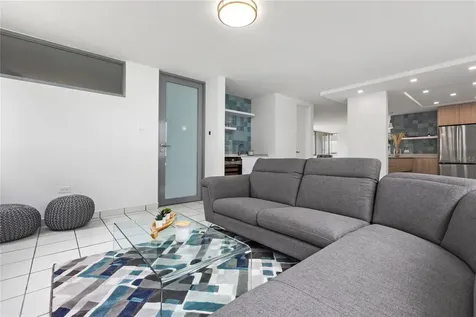 52 Capri Street San Juan PR 00926