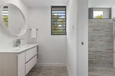 52 Capri Street San Juan PR 00926