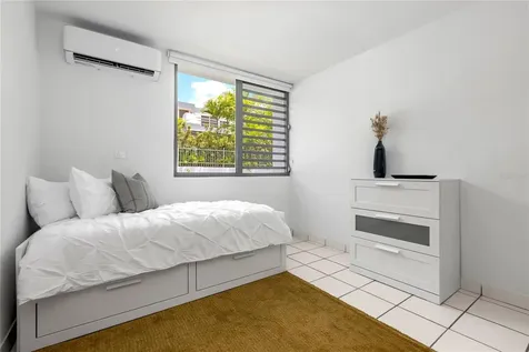 52 Capri Street San Juan PR 00926