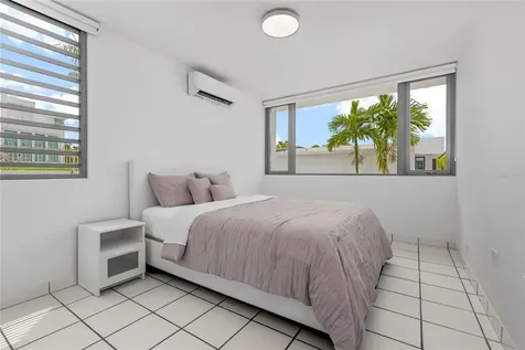 52 Capri Street San Juan PR 00926