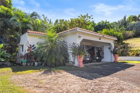39 Bo. Camino Nuevo Yabucoa PR 00767