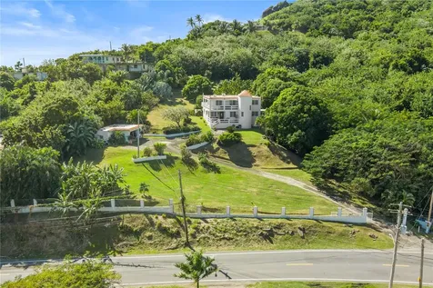 39 Bo. Camino Nuevo Yabucoa PR 00767