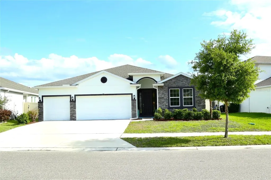 1160 Bering Road Wesley Chapel FL 33543