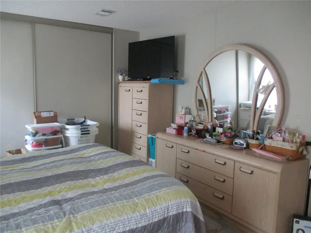 5208 5th B Street E Bradenton FL 34203