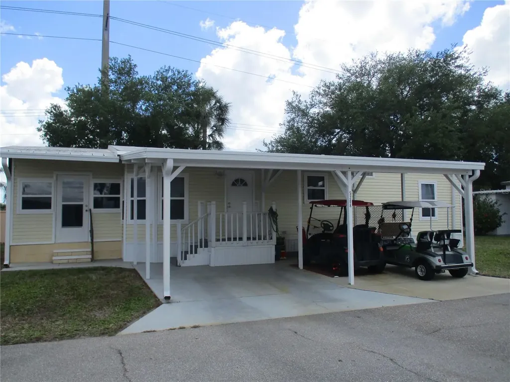 5208 5th B Street E Bradenton FL 34203