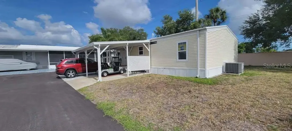 5208 5th B Street E Bradenton FL 34203