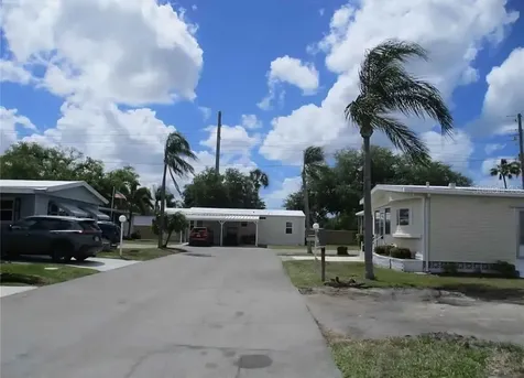 5208 5th B Street E Bradenton FL 34203
