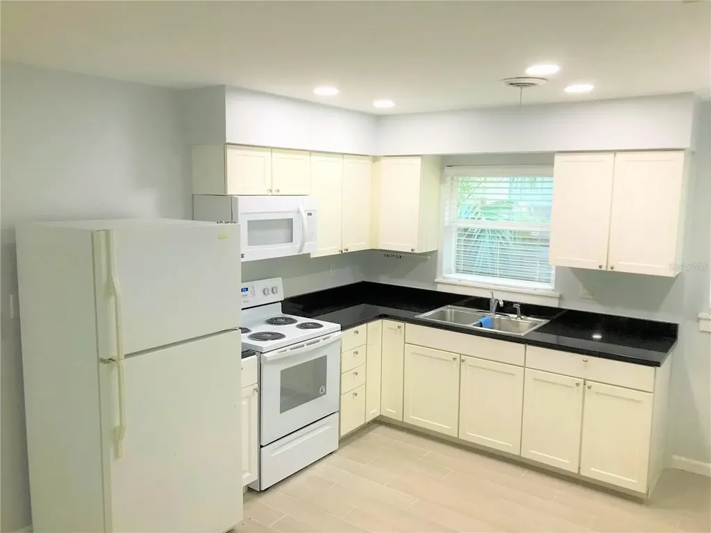 2541 Floyd Street Sarasota FL 34239