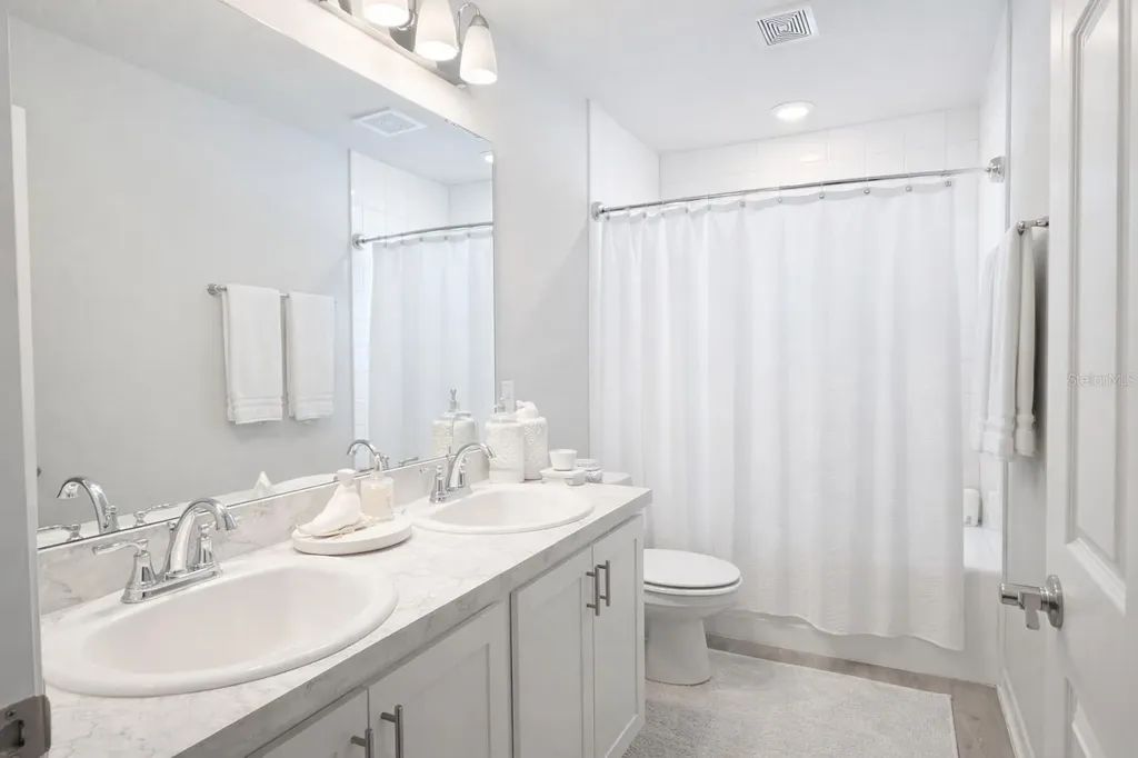 7 Polermo Avenue St Cloud FL 34771
