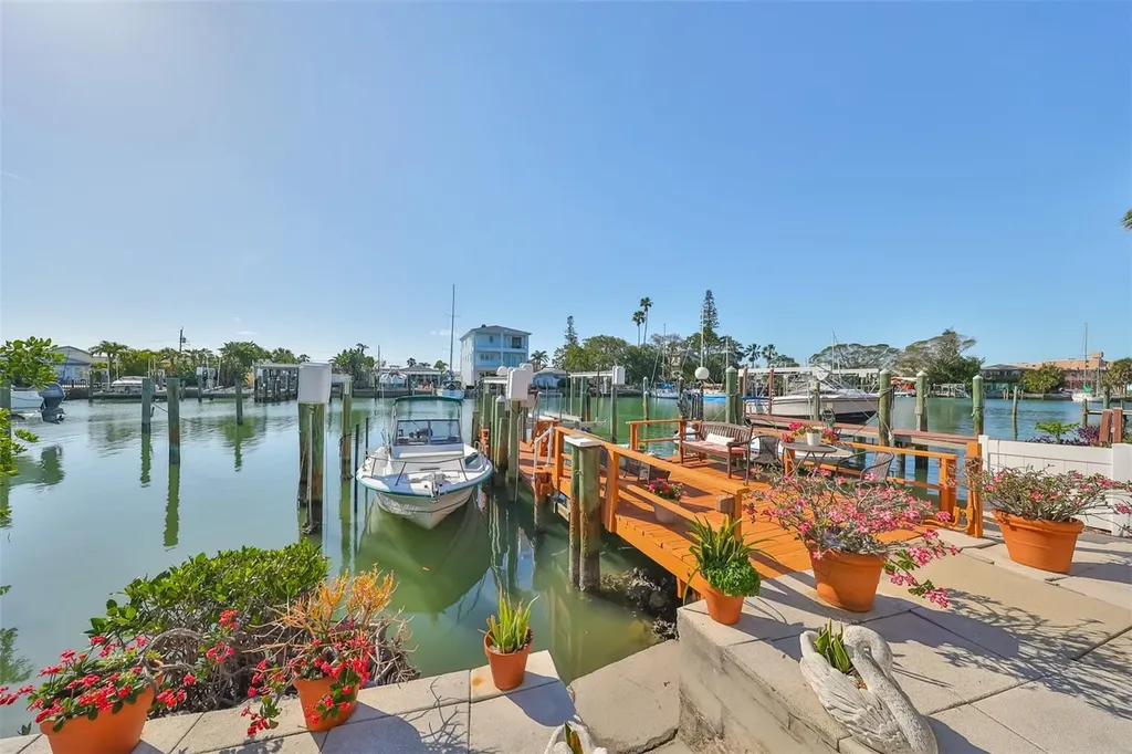508 129th Avenue E Madeira Beach FL 33708