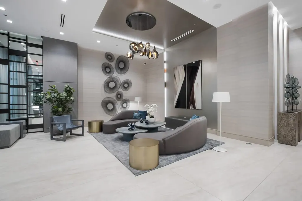 111 S Pineapple Avenue Sarasota FL 34236