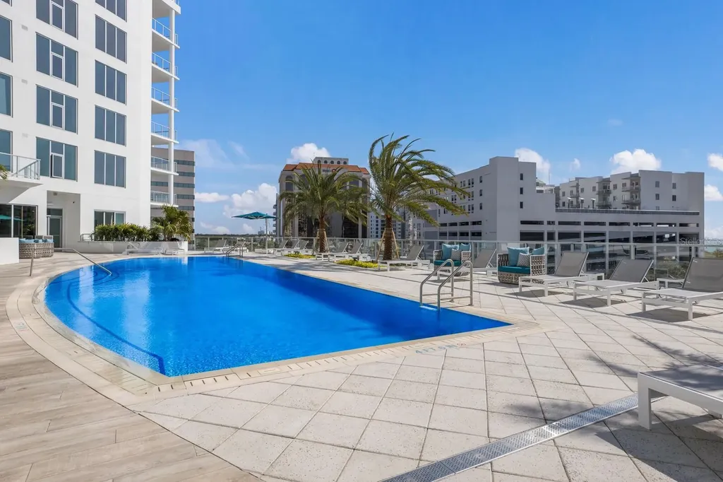 111 S Pineapple Avenue Sarasota FL 34236