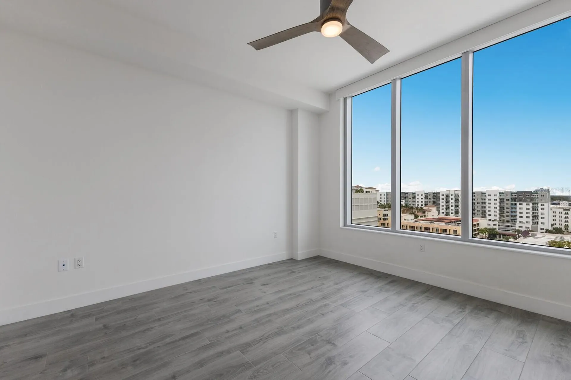 111 S Pineapple Avenue Sarasota FL 34236