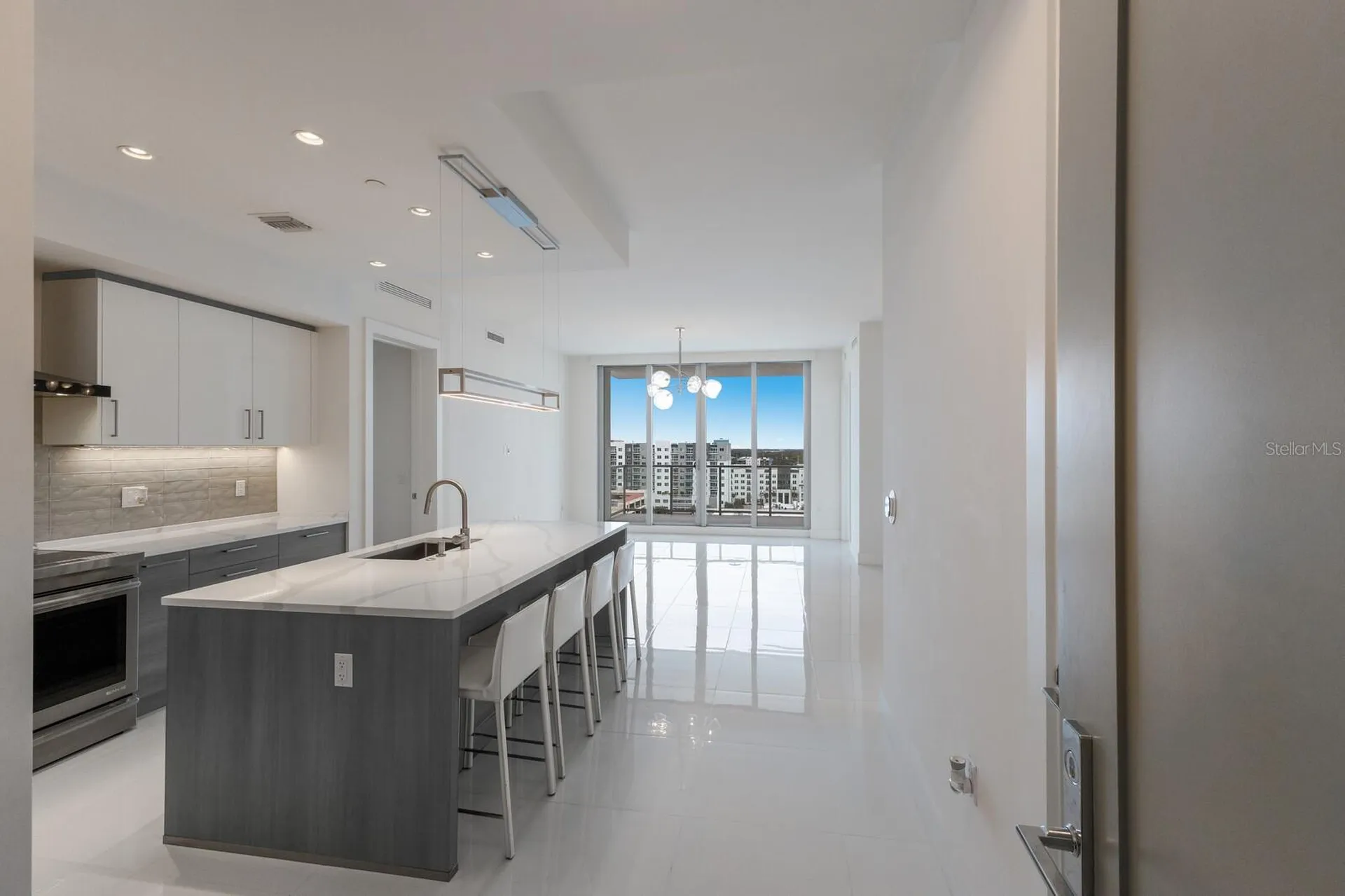 111 S Pineapple Avenue Sarasota FL 34236