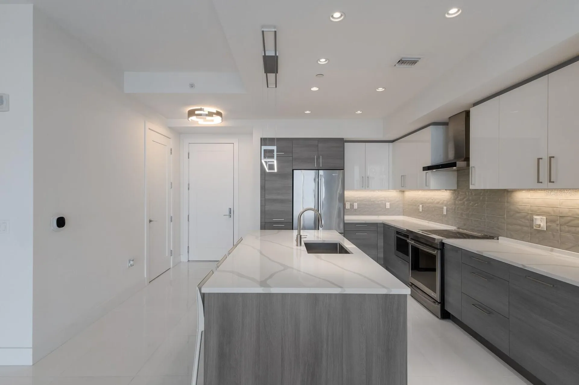 111 S Pineapple Avenue Sarasota FL 34236