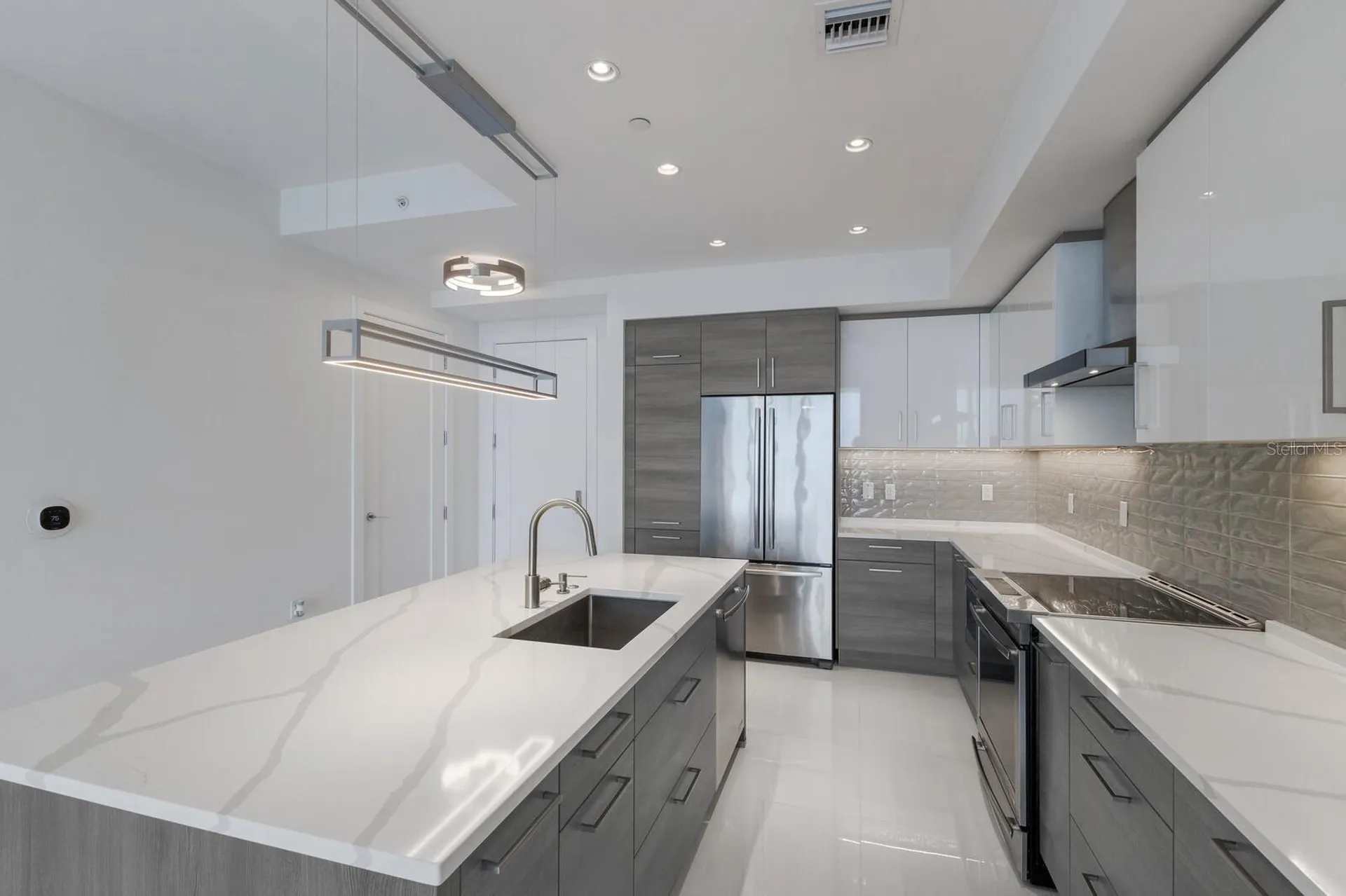111 S Pineapple Avenue Sarasota FL 34236