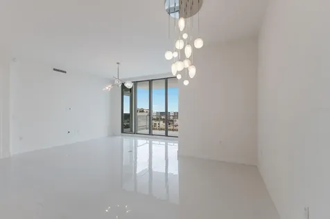 111 S Pineapple Avenue Sarasota FL 34236