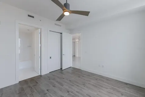 111 S Pineapple Avenue Sarasota FL 34236