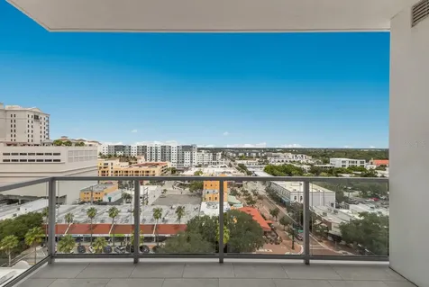 111 S Pineapple Avenue Sarasota FL 34236