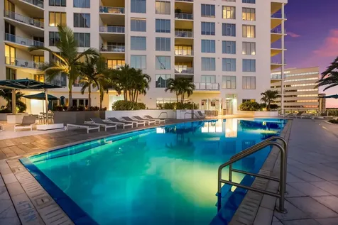 111 S Pineapple Avenue Sarasota FL 34236