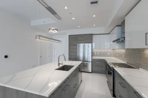 111 S Pineapple Avenue Sarasota FL 34236