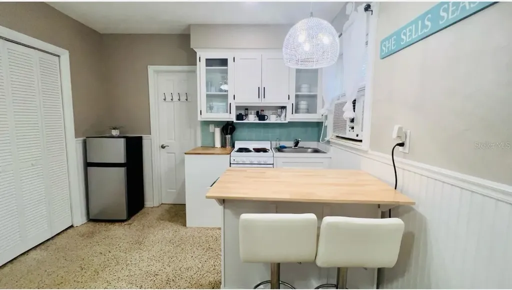 1761 Siesta Dr & 1760 Wisconsin Lane Sarasota FL 34239