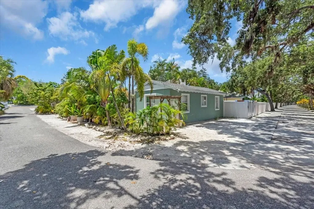 1761 Siesta Dr & 1760 Wisconsin Lane Sarasota FL 34239