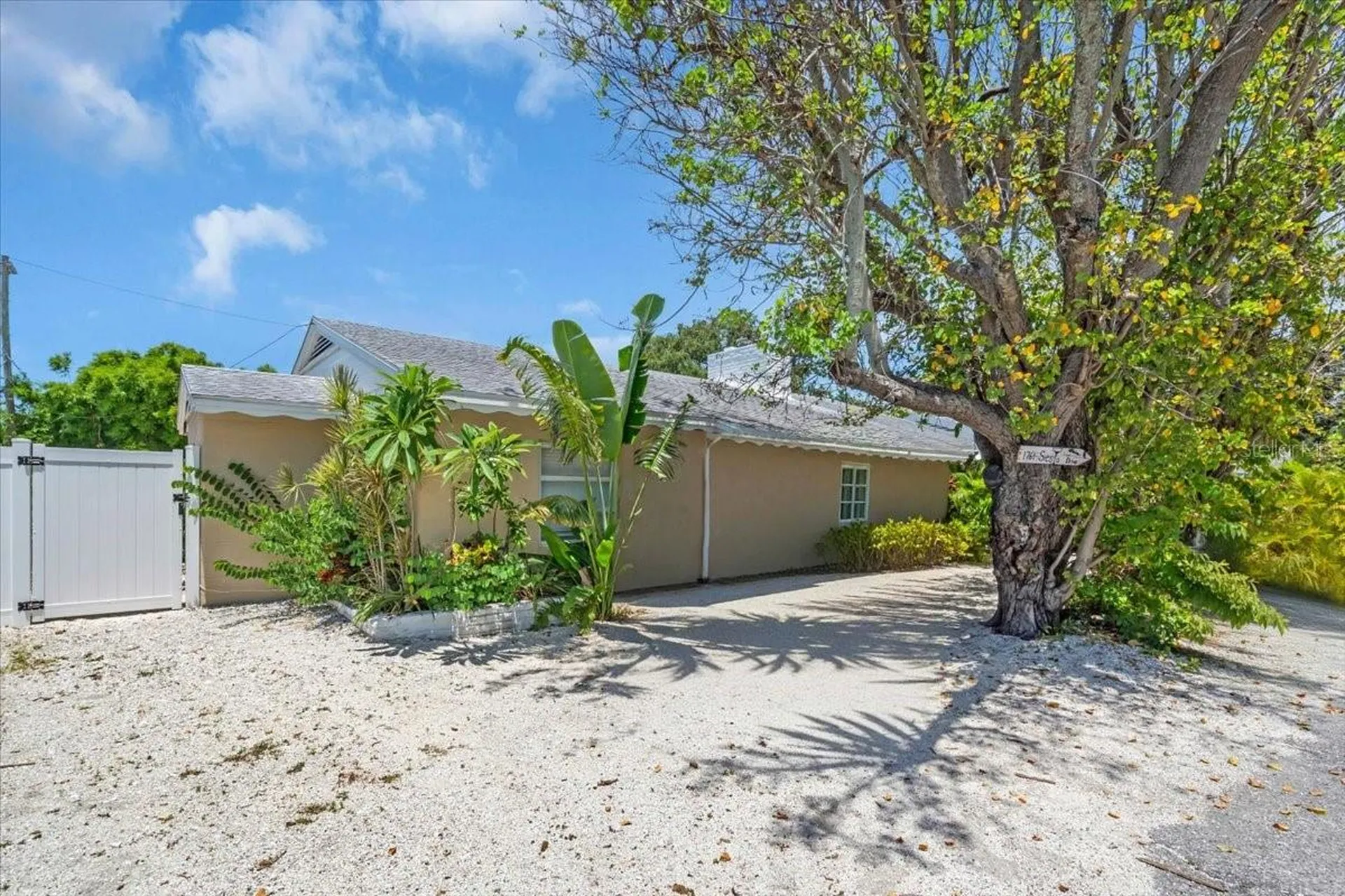 1761 Siesta Dr & 1760 Wisconsin Lane Sarasota FL 34239