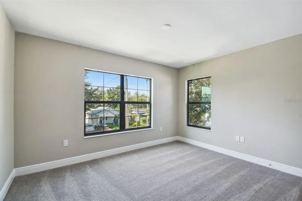 4333 2nd Avenue N St Petersburg FL 33713