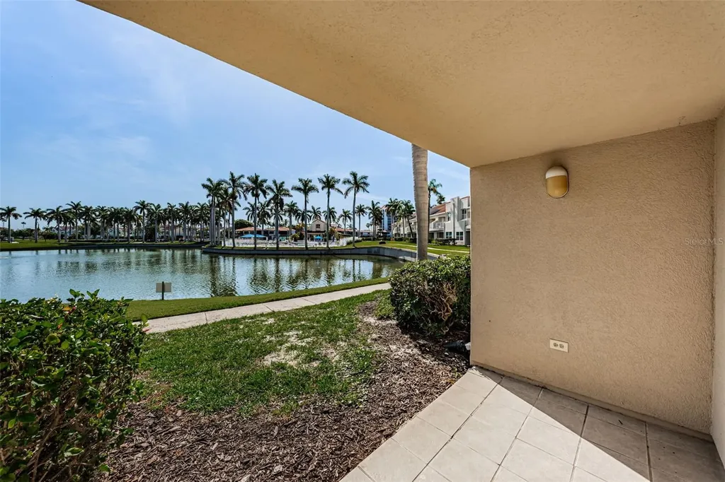 6080 Bahia Del Mar Circle St Petersburg FL 33715