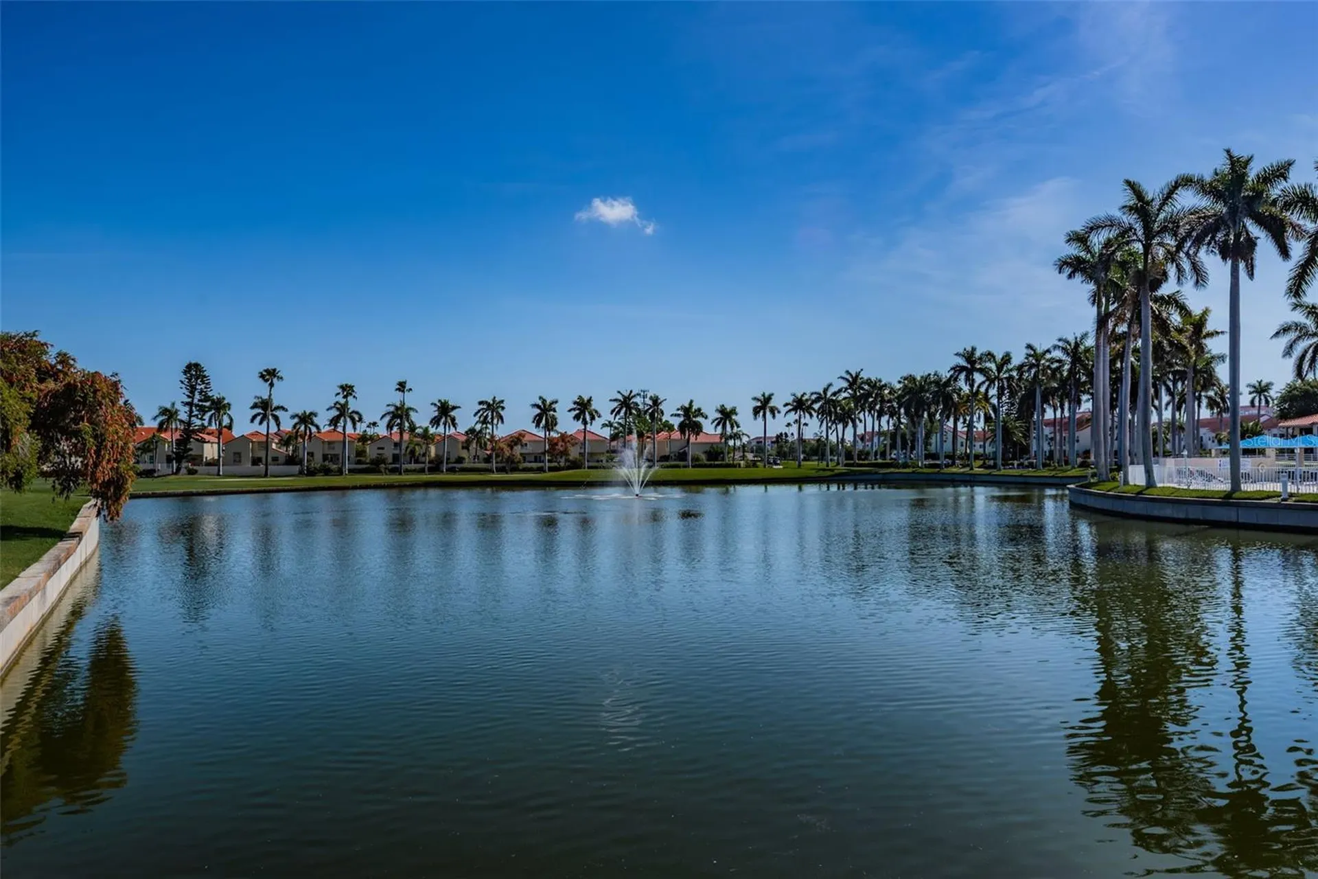 6080 Bahia Del Mar Circle St Petersburg FL 33715