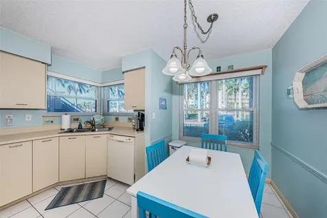 6080 Bahia Del Mar Circle St Petersburg FL 33715