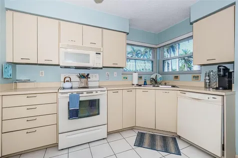 6080 Bahia Del Mar Circle St Petersburg FL 33715