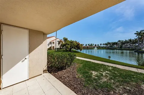 6080 Bahia Del Mar Circle St Petersburg FL 33715