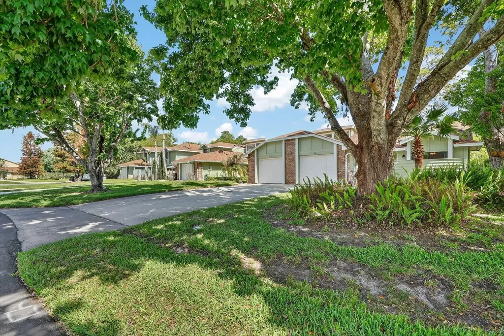 537 Brown Pelican Drive Daytona Beach FL 32119