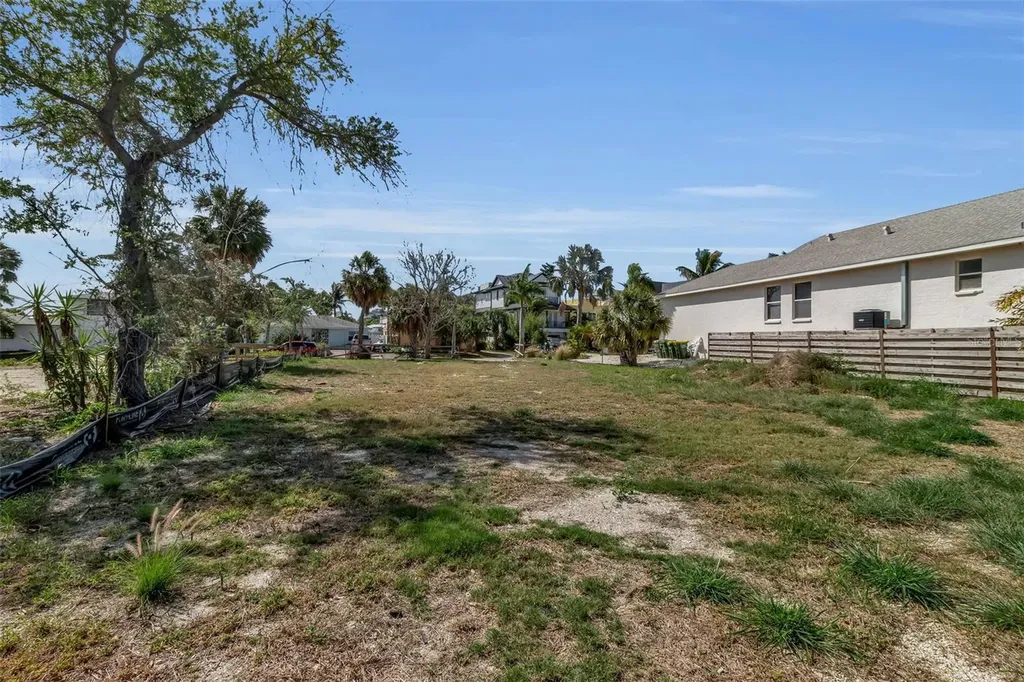 243 Coolidge Drive Sarasota FL 34236