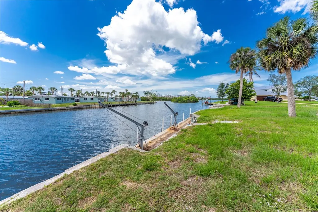 1899 Riverside Drive Englewood FL 34223