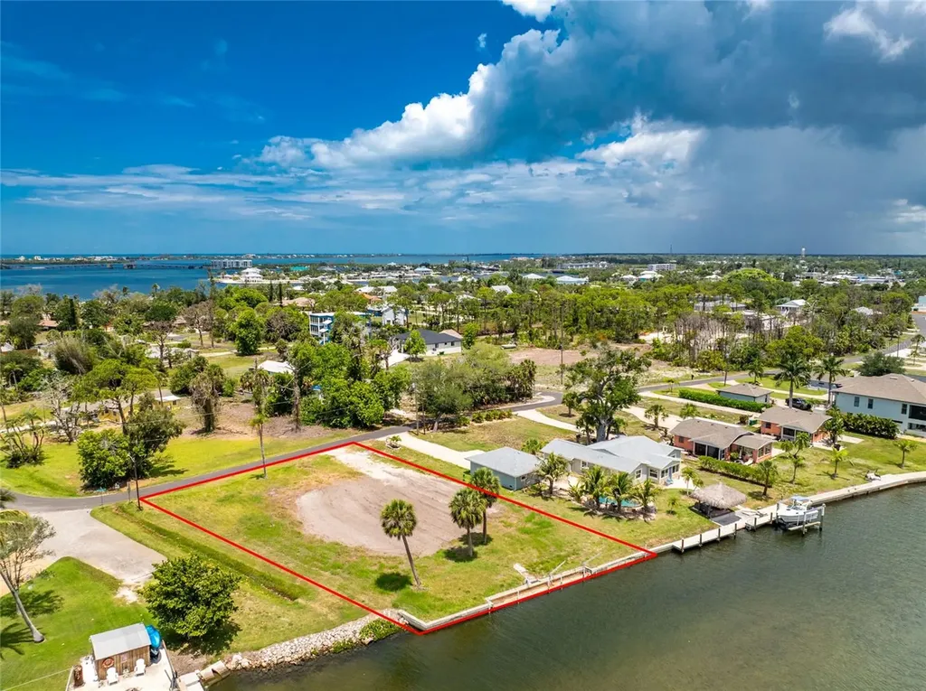 1899 Riverside Drive Englewood FL 34223