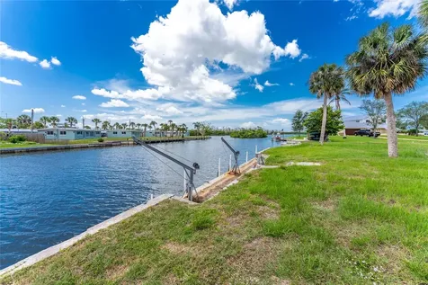 1899 Riverside Drive Englewood FL 34223