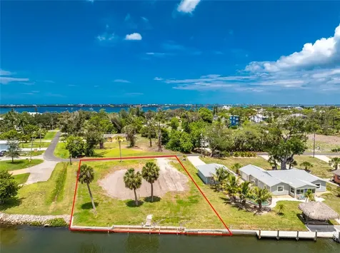 1899 Riverside Drive Englewood FL 34223