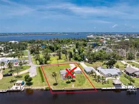 1899 Riverside Drive Englewood FL 34223
