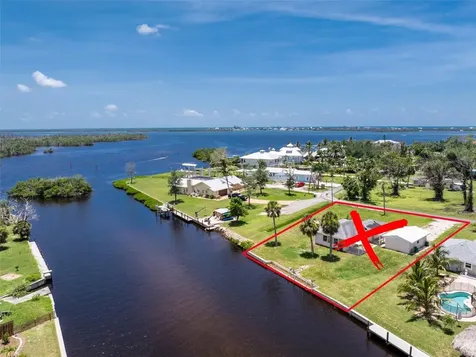 1899 Riverside Drive Englewood FL 34223